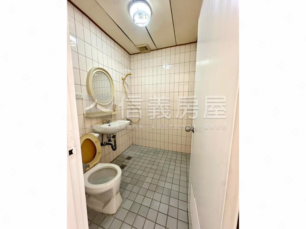 近忠孝夜市第三市場美寓房屋室內格局與周邊環境
