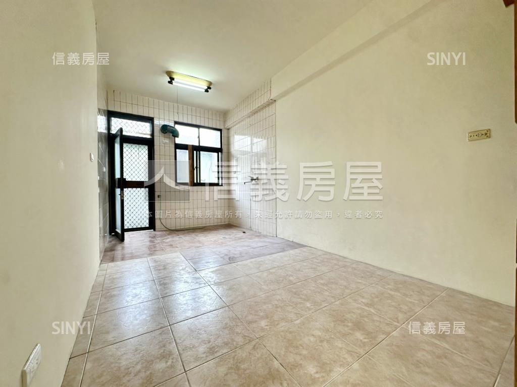 近忠孝夜市第三市場美寓房屋室內格局與周邊環境