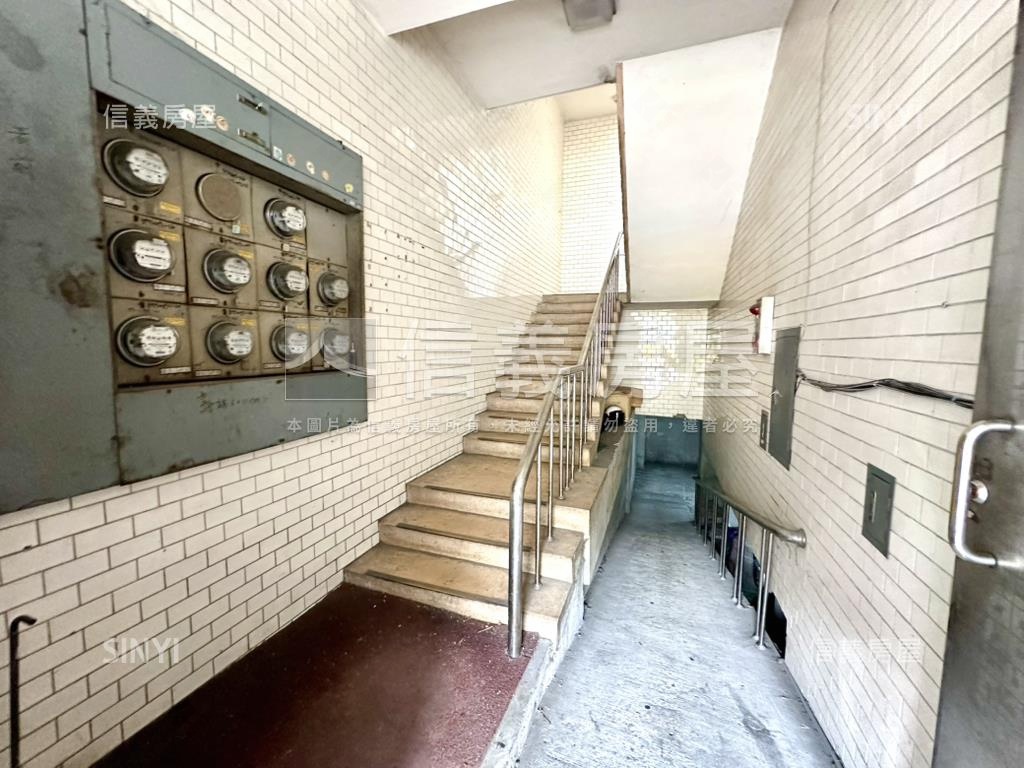 近忠孝夜市第三市場美寓房屋室內格局與周邊環境