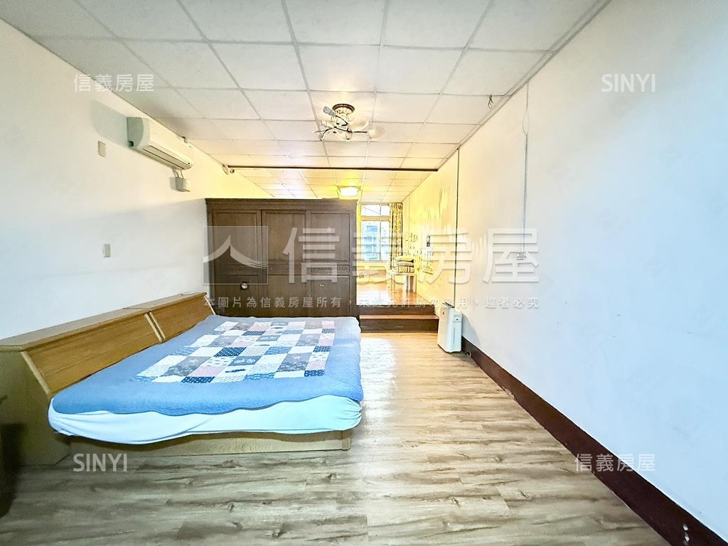 小港機場捷運邊間傳世金店房屋室內格局與周邊環境