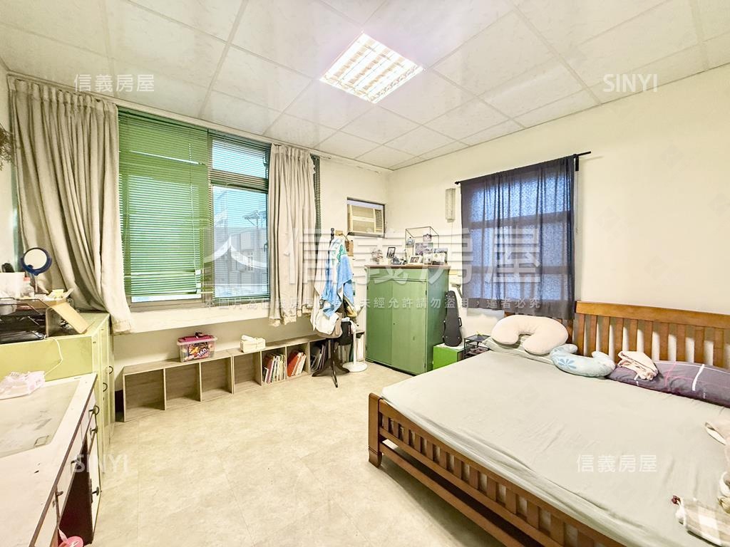 小港機場捷運邊間傳世金店房屋室內格局與周邊環境