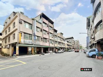 小港機場捷運邊間傳世金店