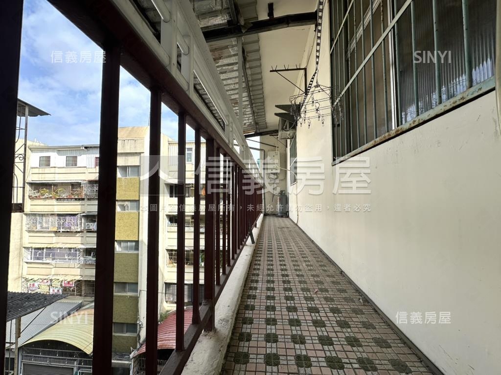 成大小東頂加大使用空間房屋室內格局與周邊環境