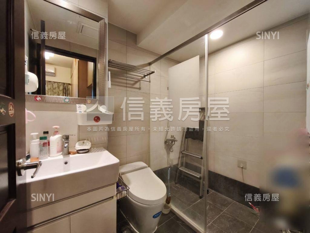 青埔站前次頂樓兩房雙衛浴房屋室內格局與周邊環境