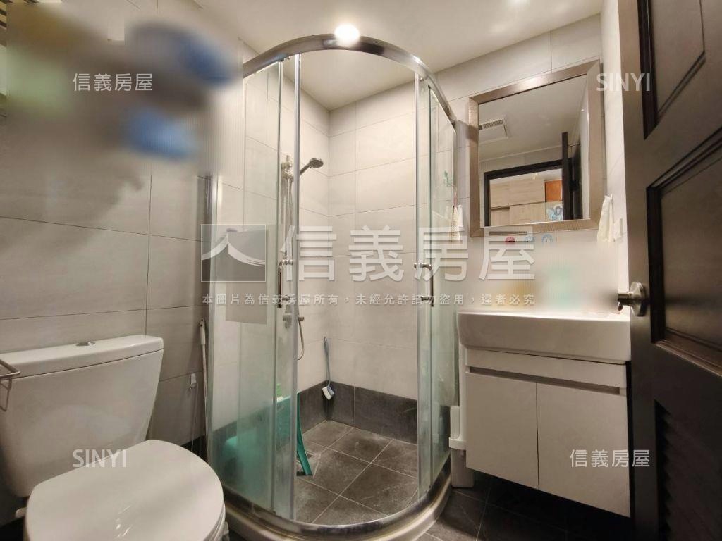 青埔站前次頂樓兩房雙衛浴房屋室內格局與周邊環境