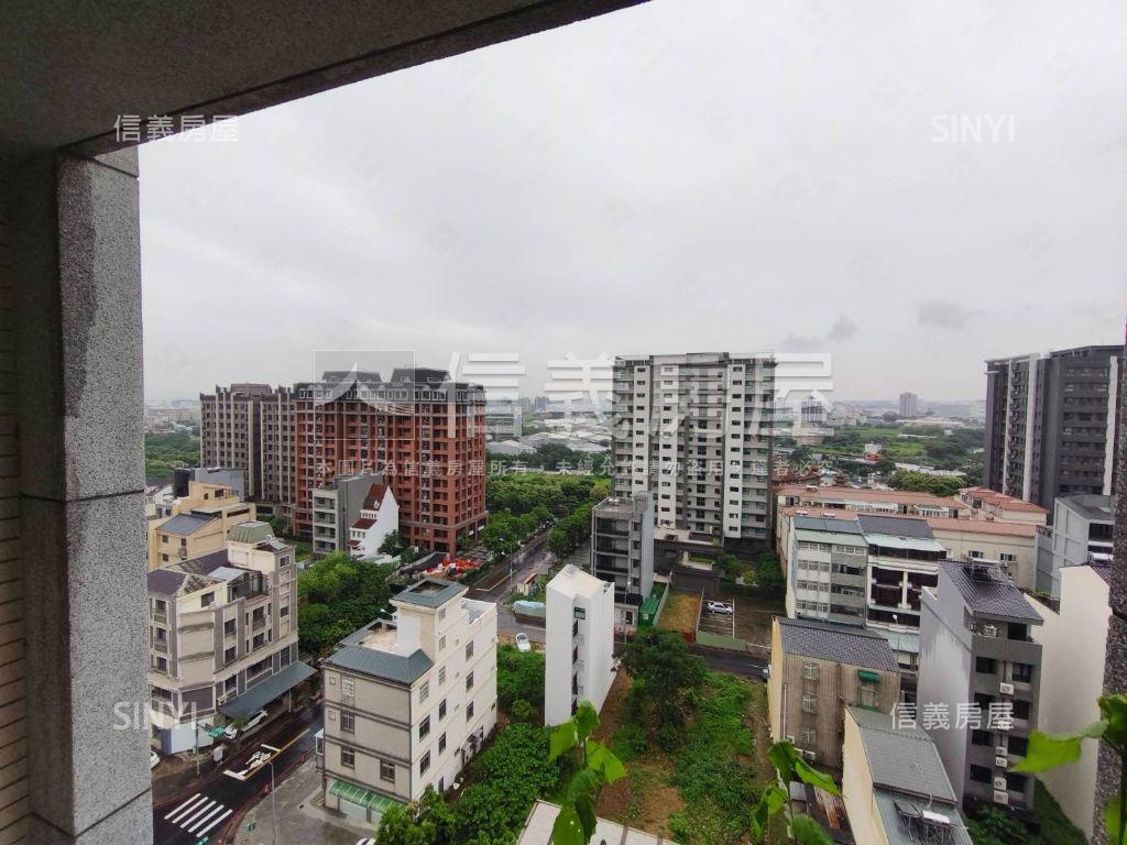 青埔站前次頂樓兩房雙衛浴房屋室內格局與周邊環境