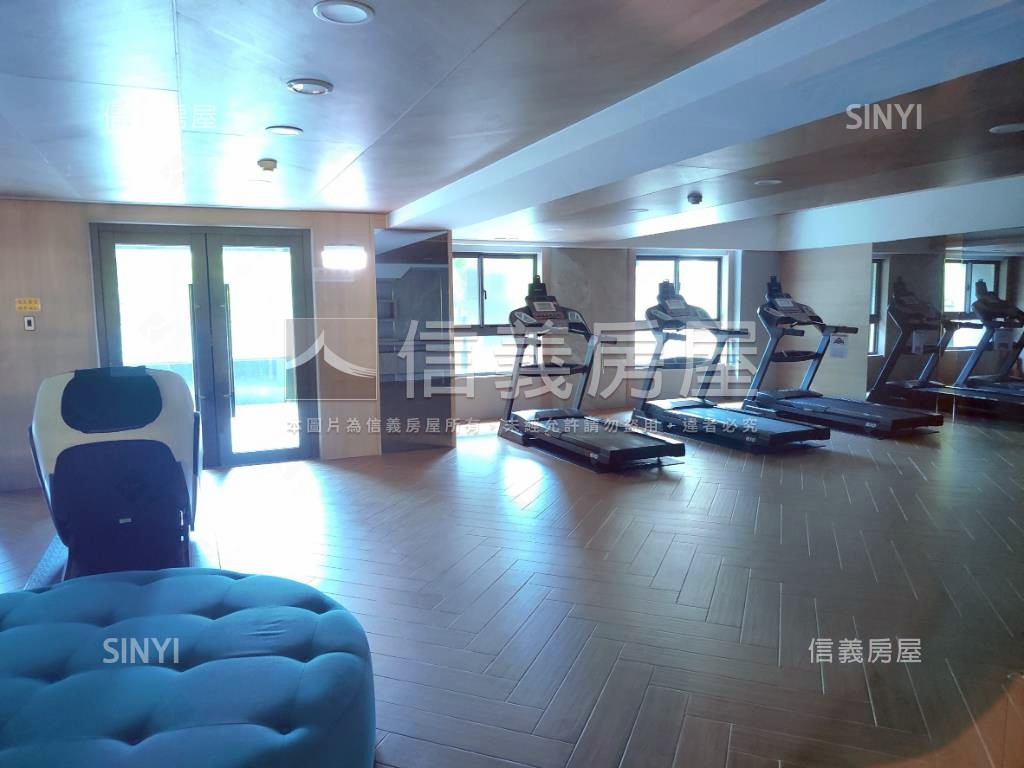 青埔站前次頂樓兩房雙衛浴房屋室內格局與周邊環境