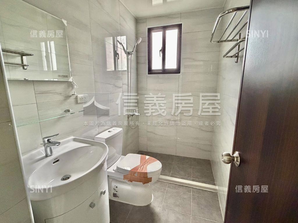 仁武安樂一街三房平車全新房屋室內格局與周邊環境