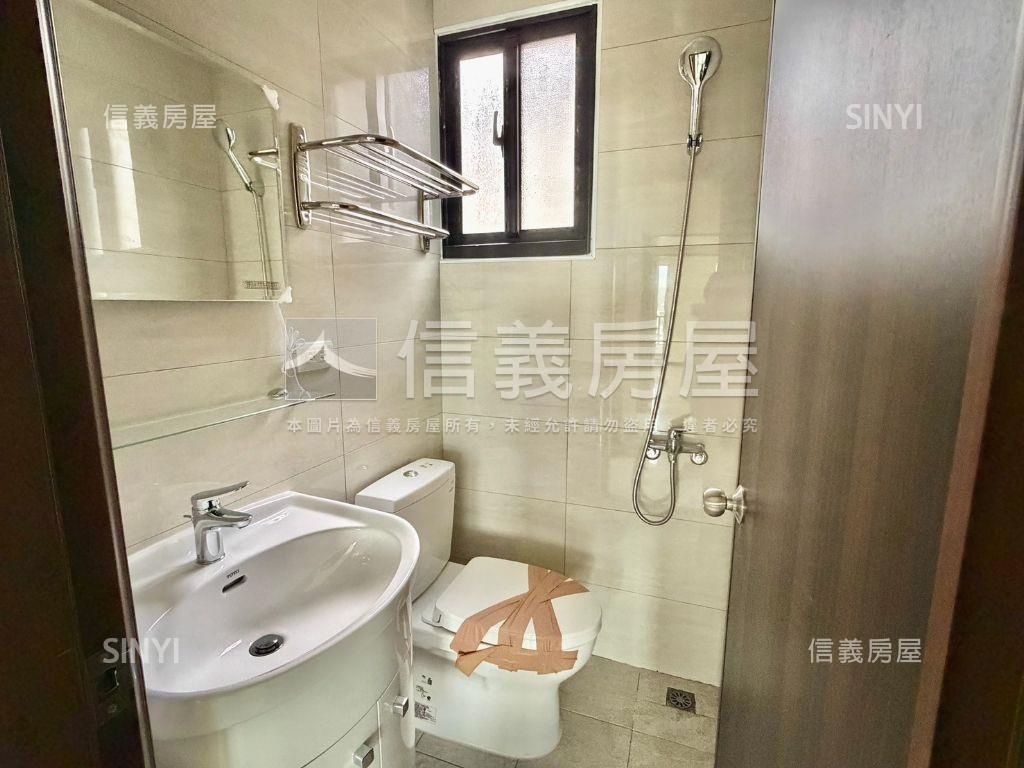 仁武安樂一街三房平車全新房屋室內格局與周邊環境