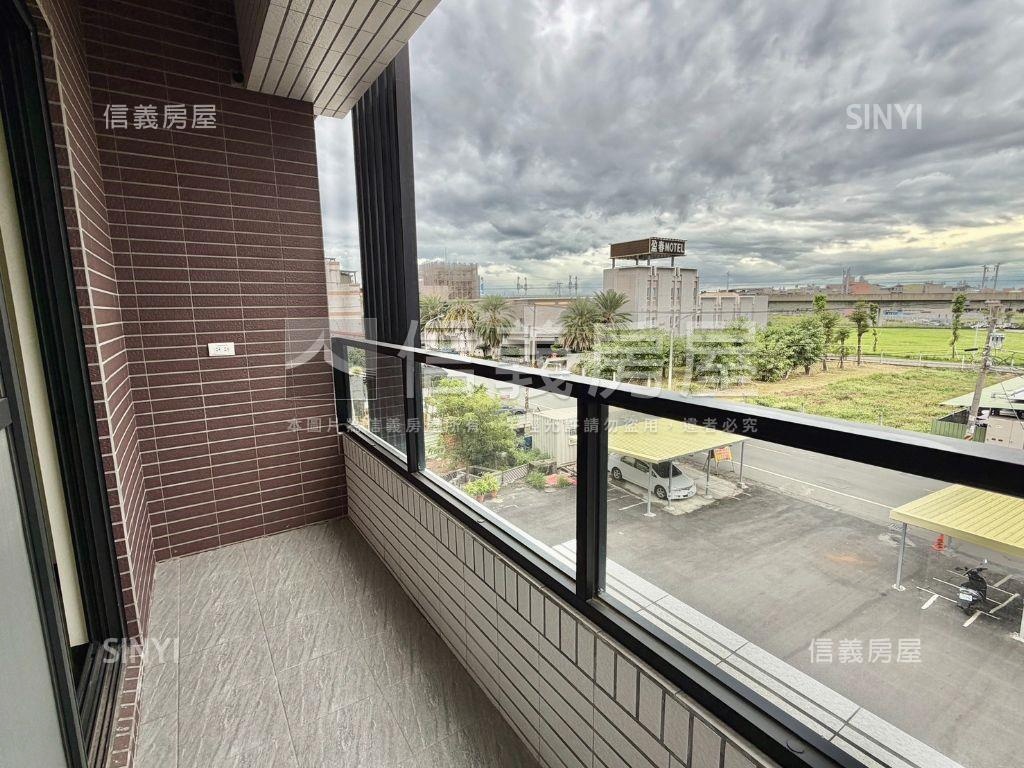 仁武安樂一街三房平車全新房屋室內格局與周邊環境