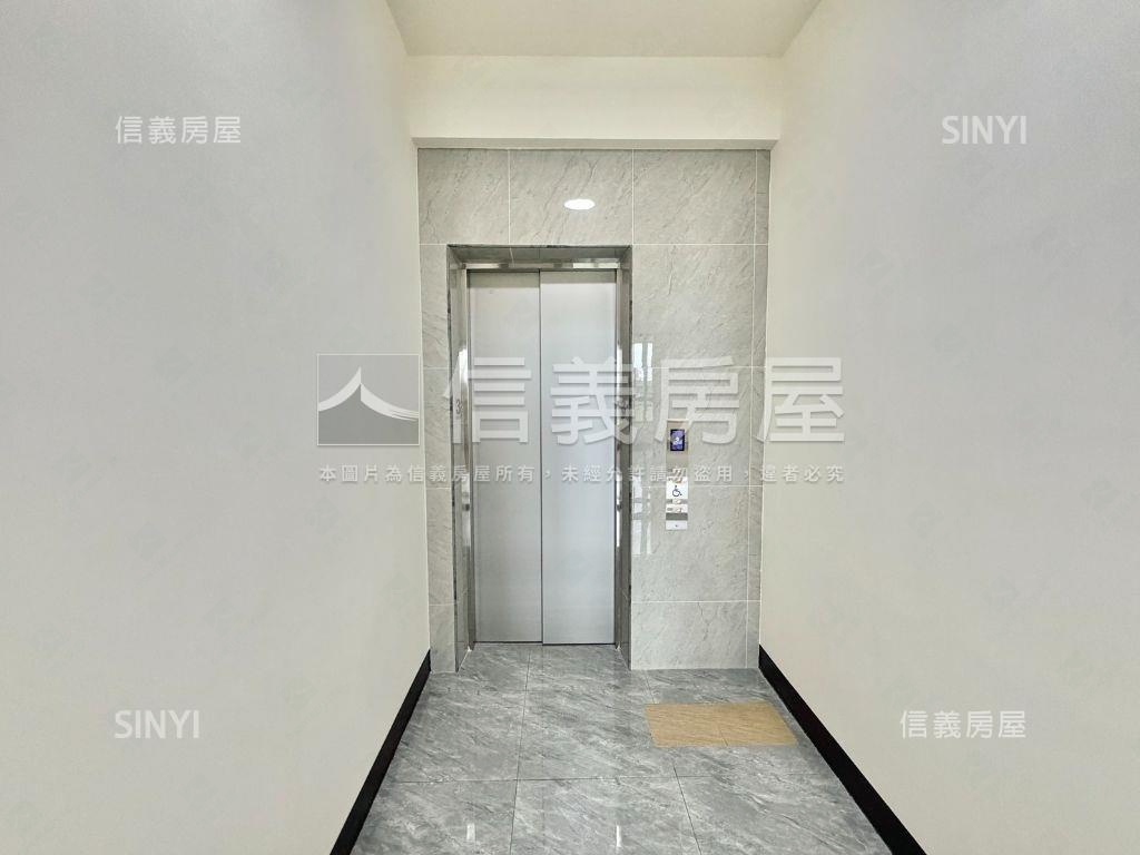 仁武安樂一街三房平車全新房屋室內格局與周邊環境