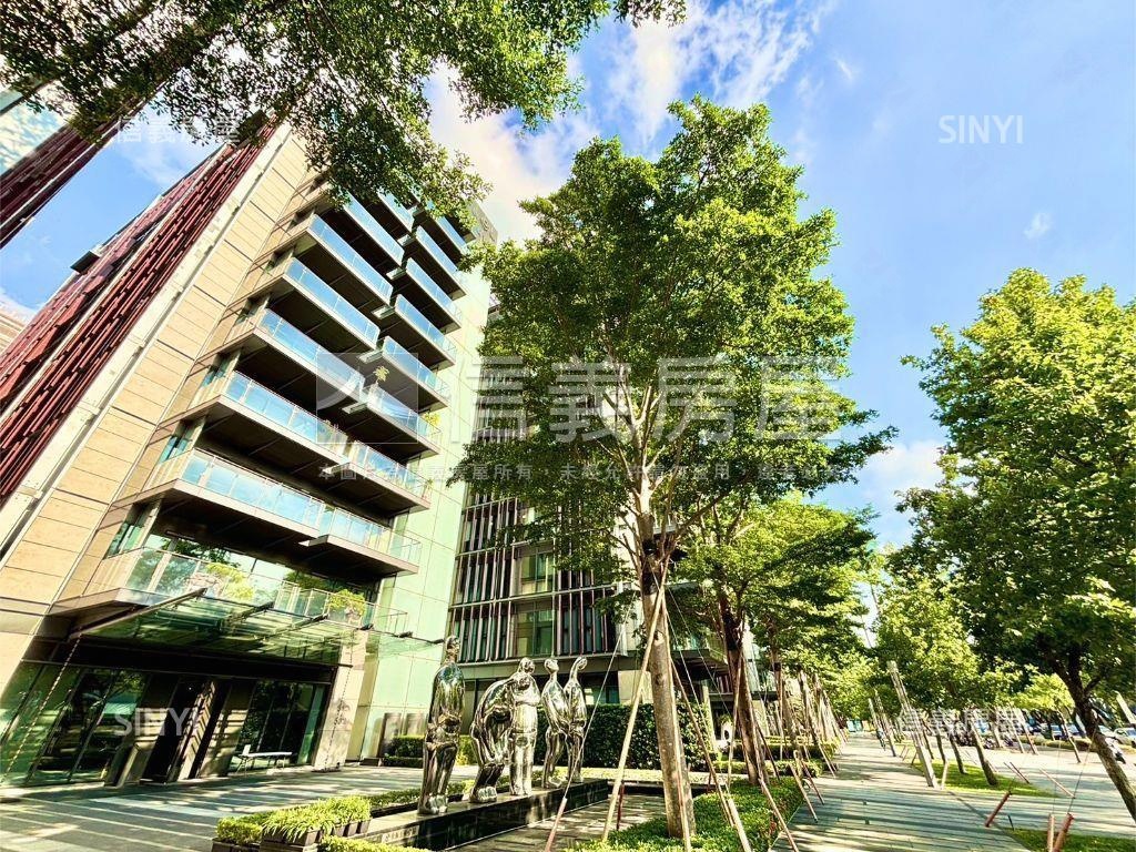 欣翰士林官邸９樓豪辦房屋室內格局與周邊環境