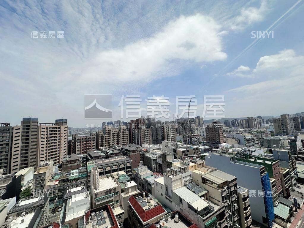 成功大道外棟採光大三房房屋室內格局與周邊環境