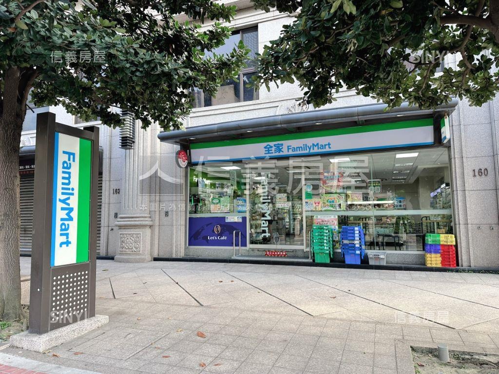 成功大道外棟採光大三房房屋室內格局與周邊環境