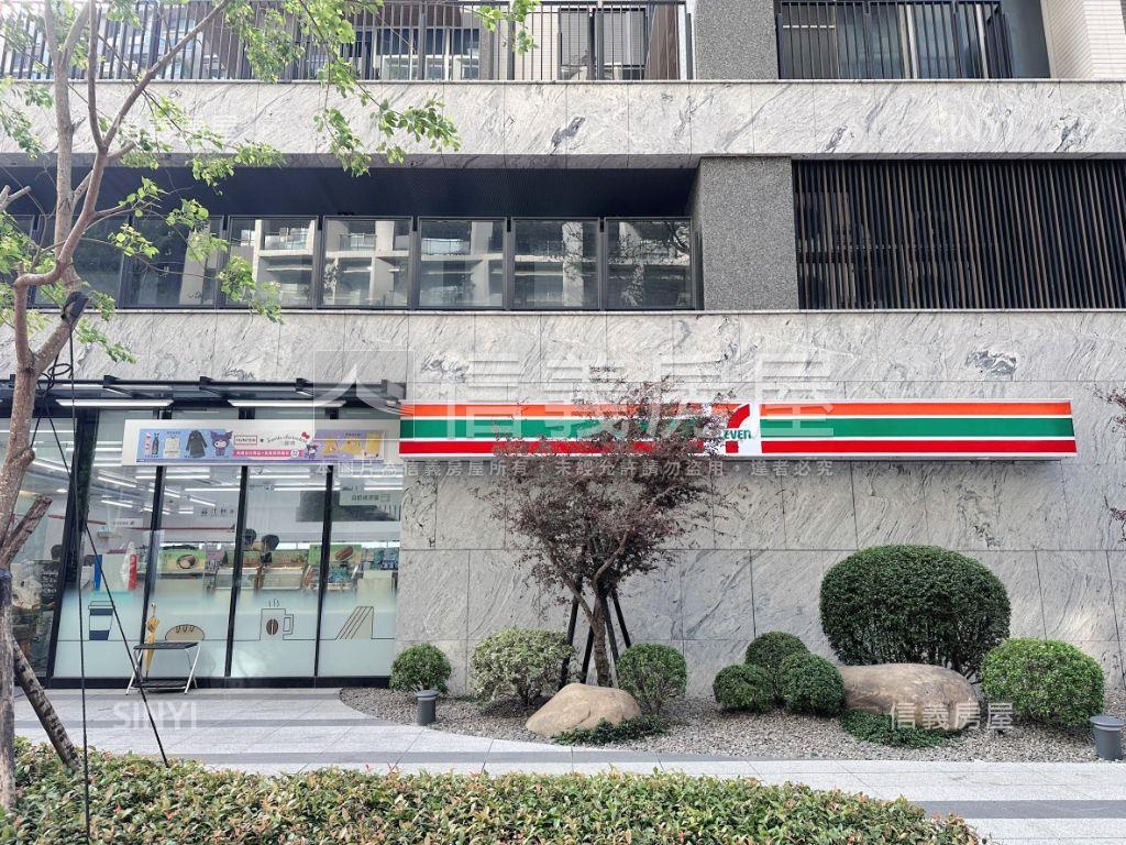 成功大道外棟採光大三房房屋室內格局與周邊環境