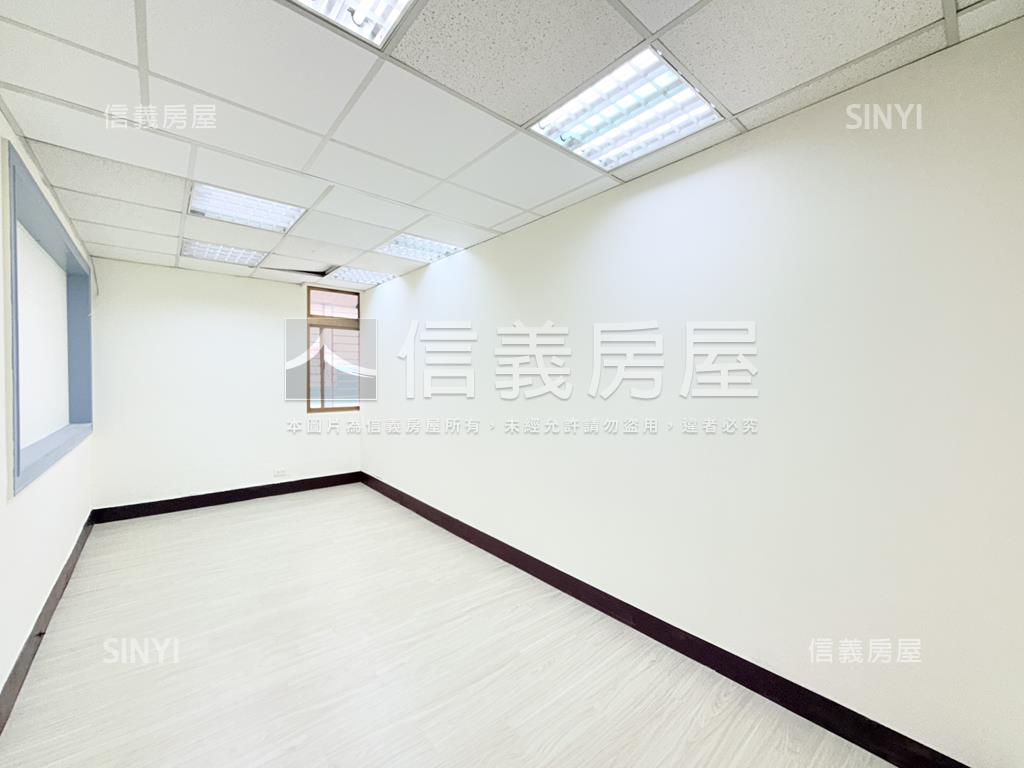 金湖路公園旁邊間採光２樓房屋室內格局與周邊環境