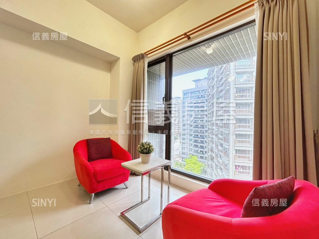 佳穎ＨＯＭＥＴＥＬ亮兩房房屋室內格局與周邊環境