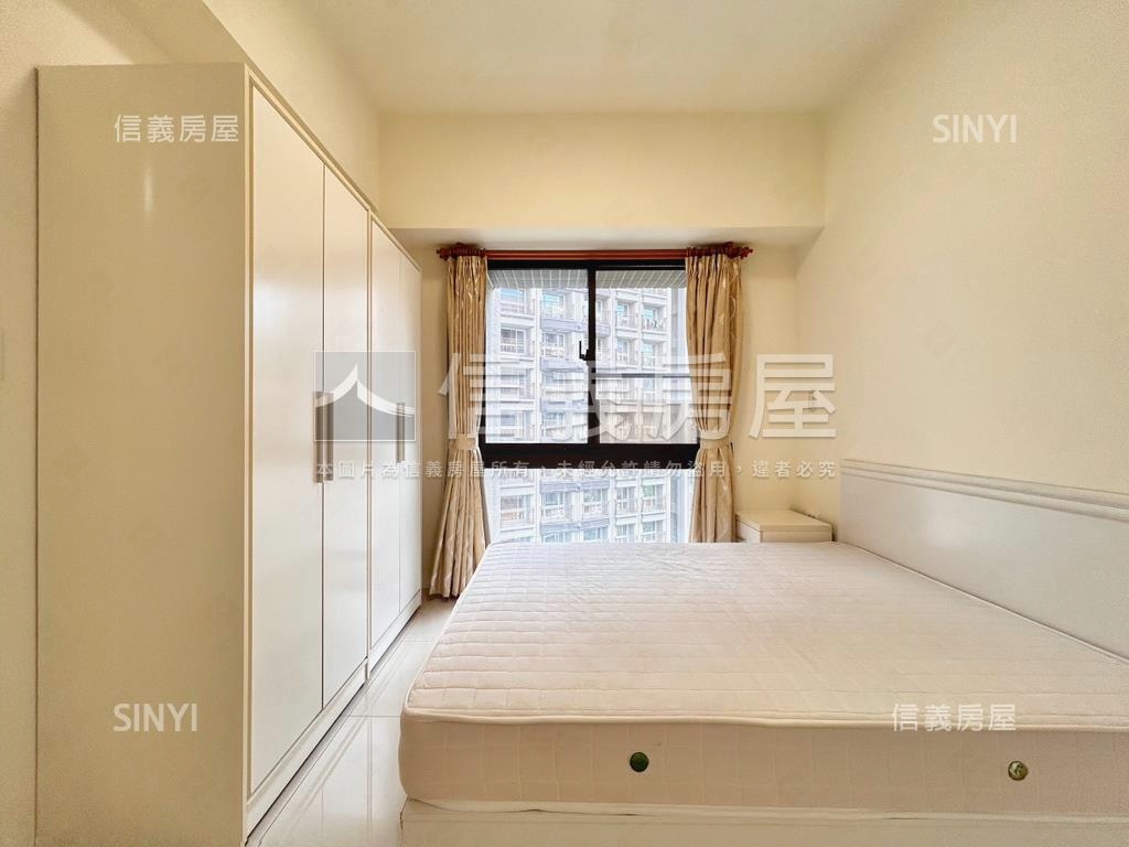 佳穎ＨＯＭＥＴＥＬ亮兩房房屋室內格局與周邊環境