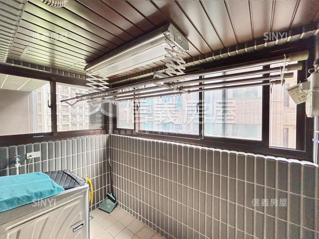 佳穎ＨＯＭＥＴＥＬ亮兩房房屋室內格局與周邊環境