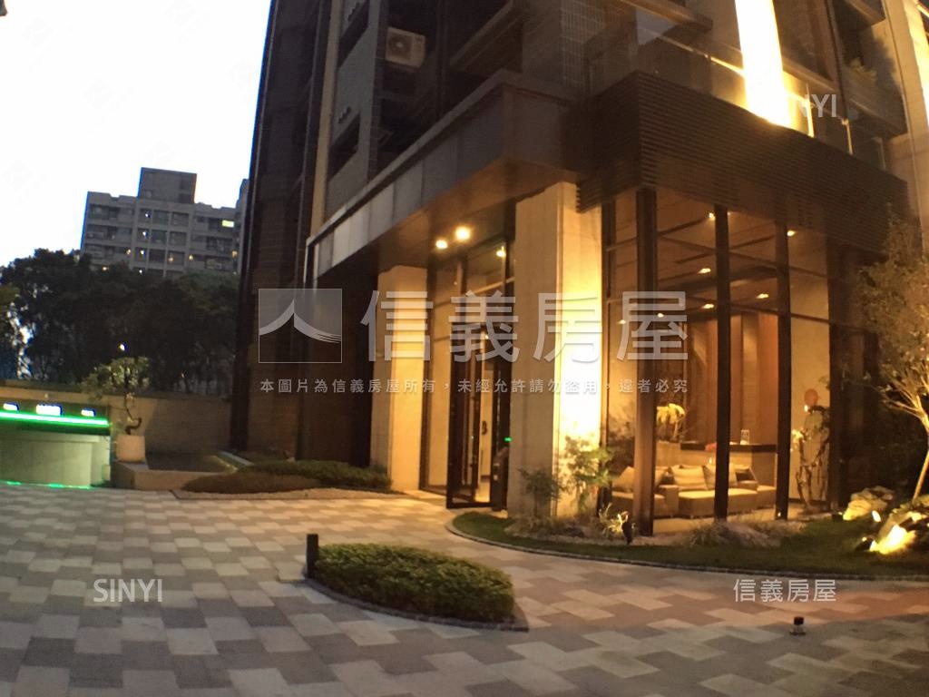 佳穎ＨＯＭＥＴＥＬ亮兩房房屋室內格局與周邊環境
