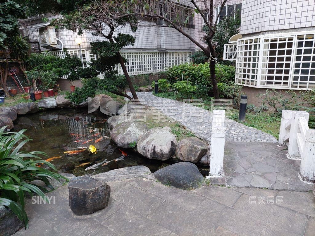 西區頂樓採光大四房兩車位房屋室內格局與周邊環境