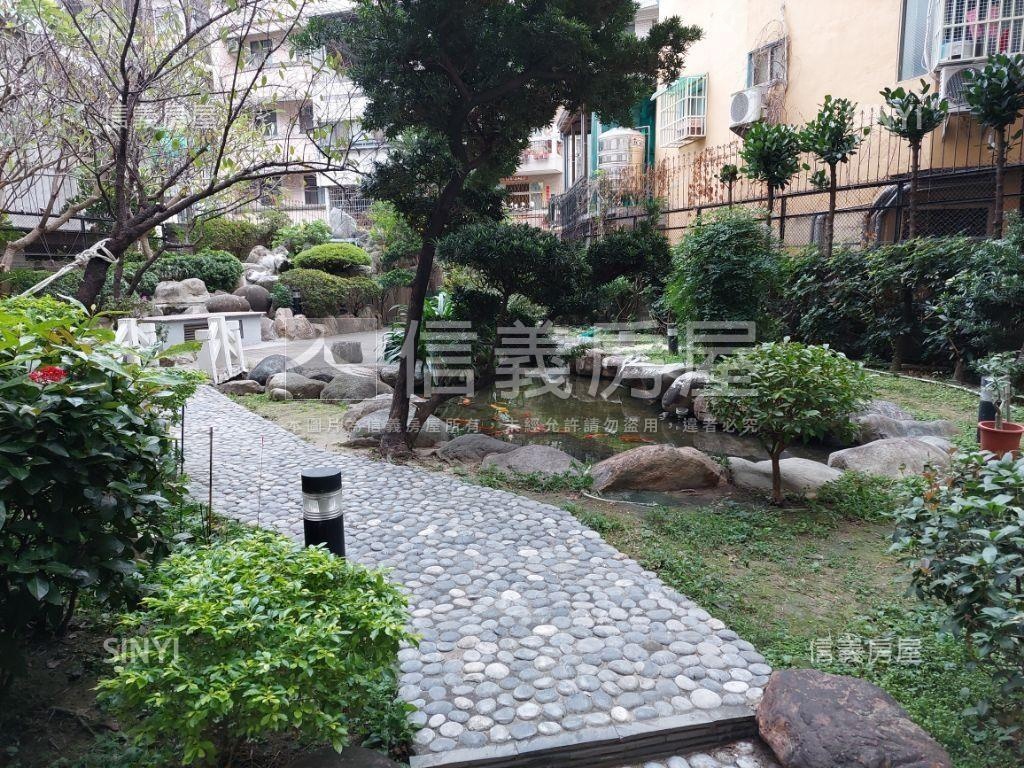 西區頂樓採光大四房兩車位房屋室內格局與周邊環境