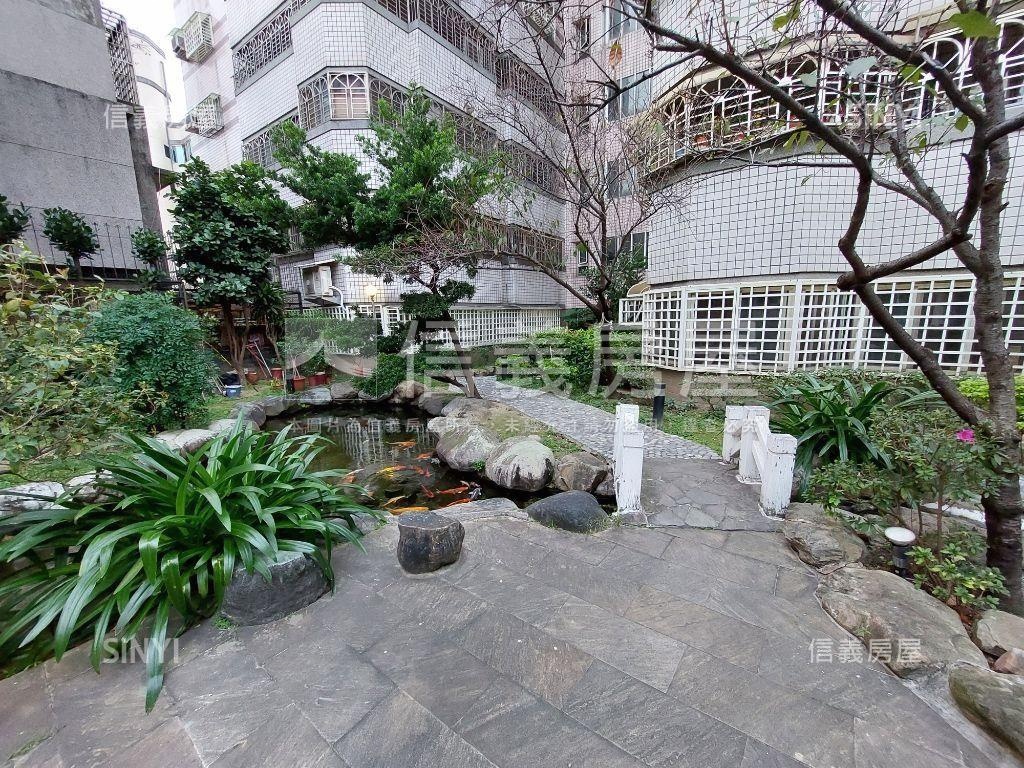 西區頂樓採光大四房兩車位房屋室內格局與周邊環境