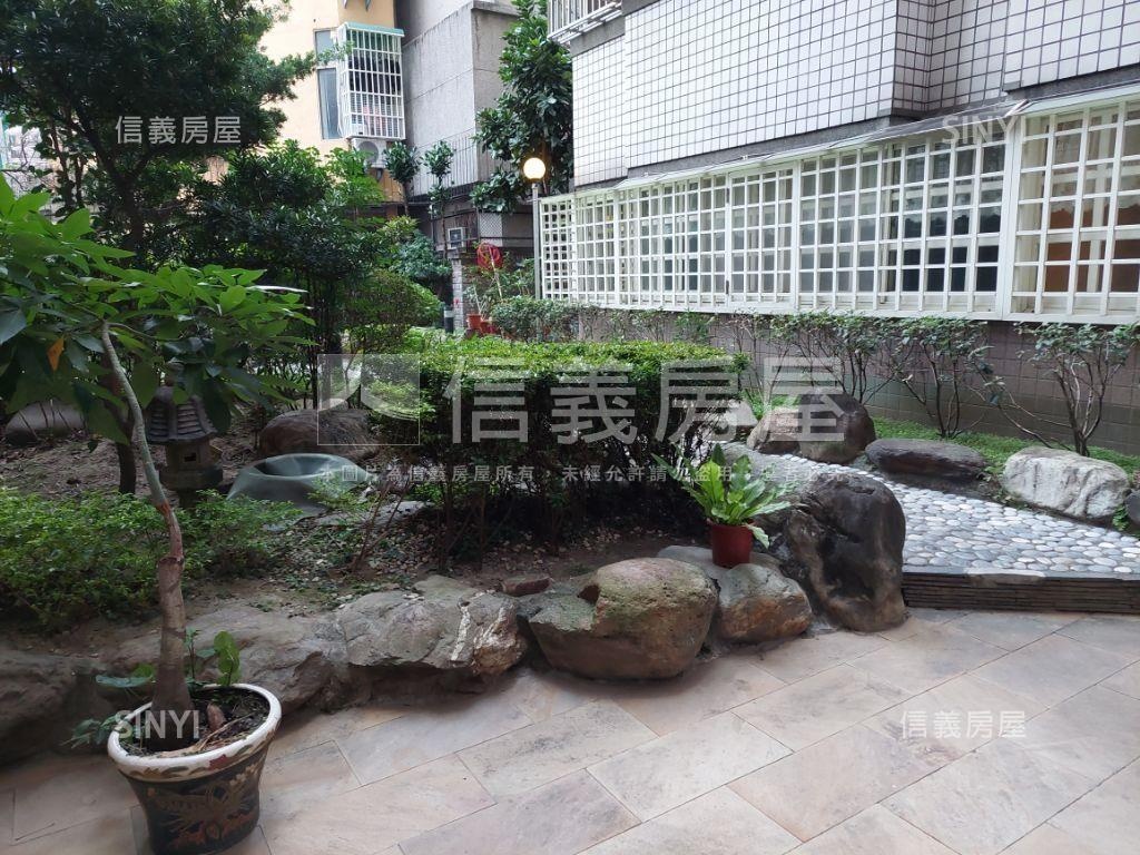 西區頂樓採光大四房兩車位房屋室內格局與周邊環境