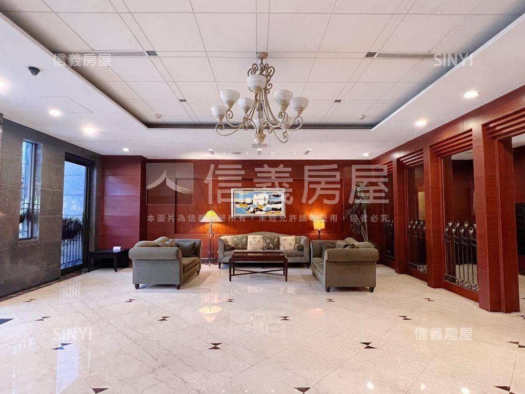 西寧南路昇陽好出入車位房屋室內格局與周邊環境