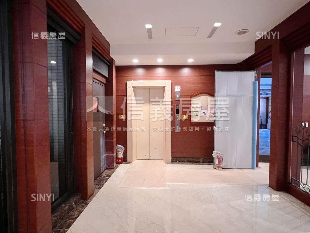 西寧南路昇陽好出入車位房屋室內格局與周邊環境