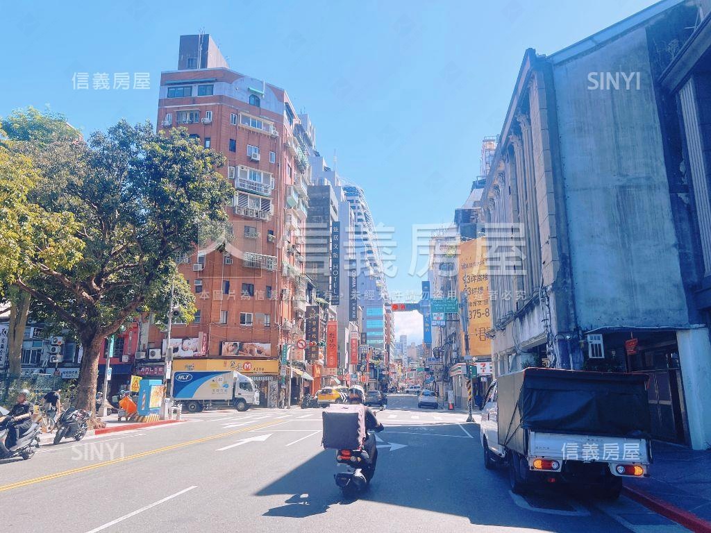 西寧南路昇陽好出入車位房屋室內格局與周邊環境