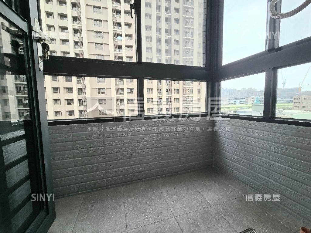 ⭐夯電梯兩房兩衛附車位房屋室內格局與周邊環境