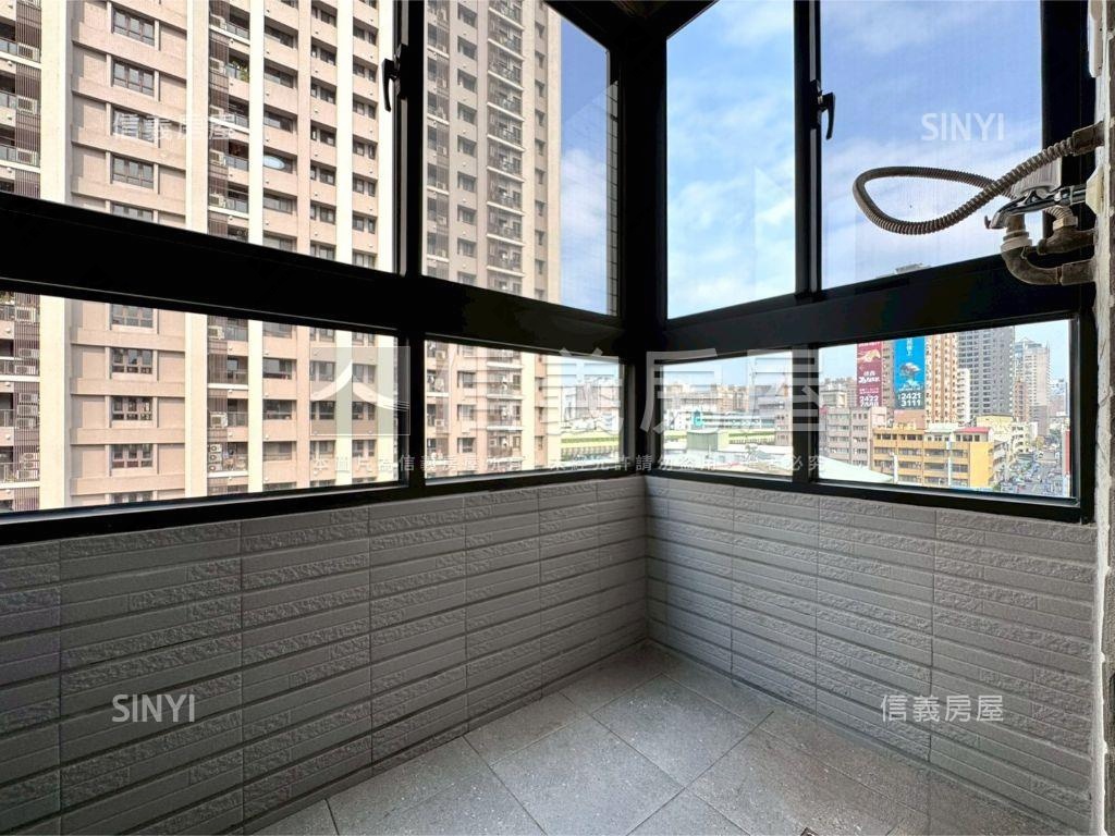 ⭐夯電梯兩房兩衛附車位房屋室內格局與周邊環境