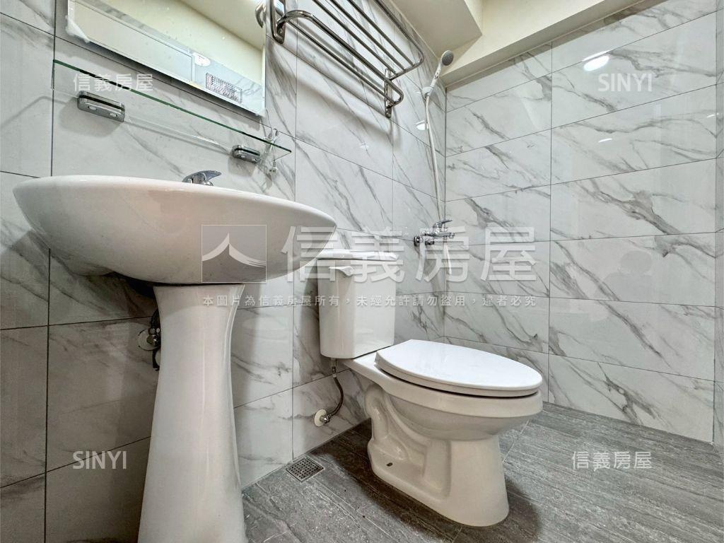 ⭐夯電梯兩房兩衛附車位房屋室內格局與周邊環境