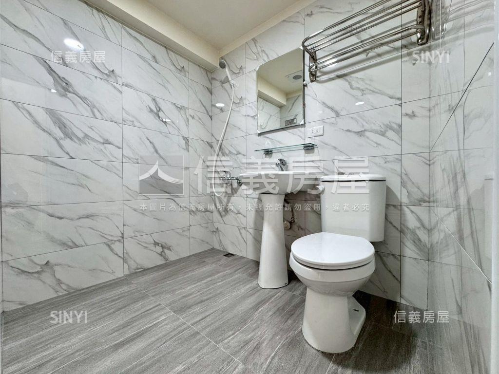 ⭐夯電梯兩房兩衛附車位房屋室內格局與周邊環境