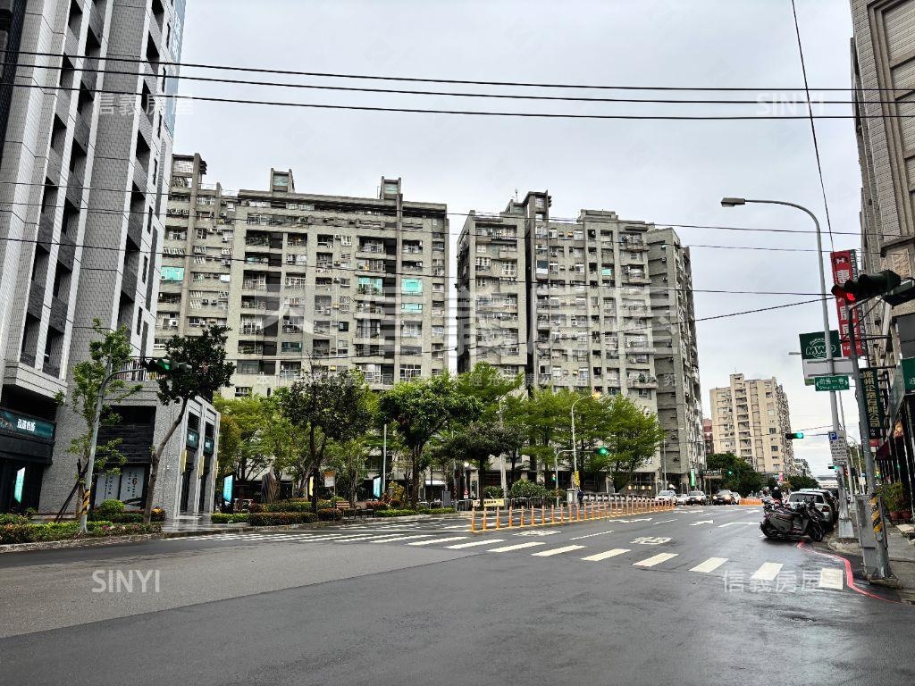 南區近中山醫三房＋雙車位房屋室內格局與周邊環境