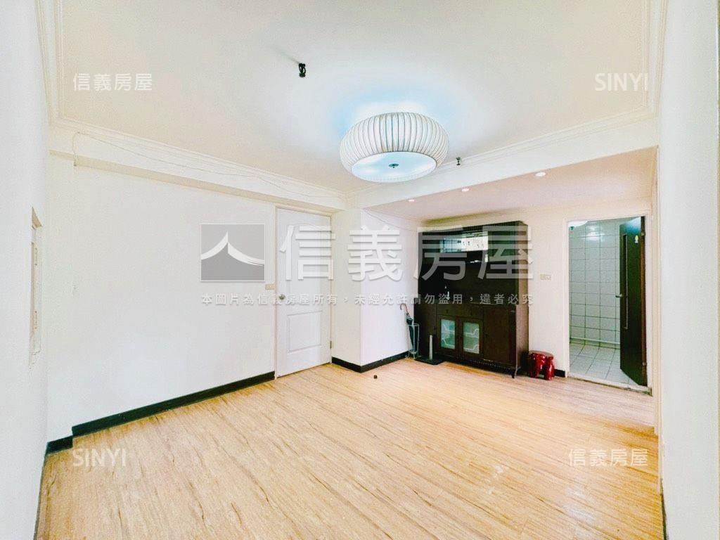 漢諾瓦郡稀有電梯頂加房屋室內格局與周邊環境
