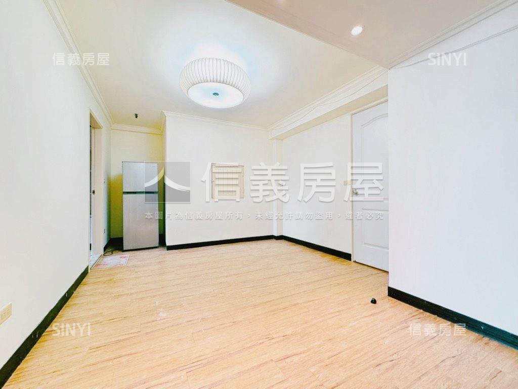 漢諾瓦郡稀有電梯頂加房屋室內格局與周邊環境