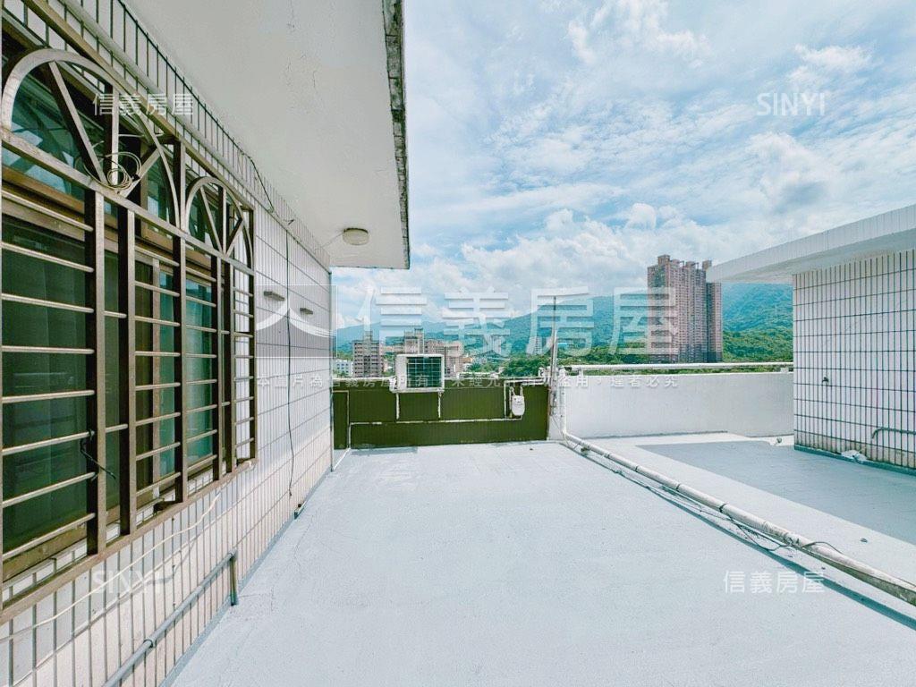 漢諾瓦郡稀有電梯頂加房屋室內格局與周邊環境