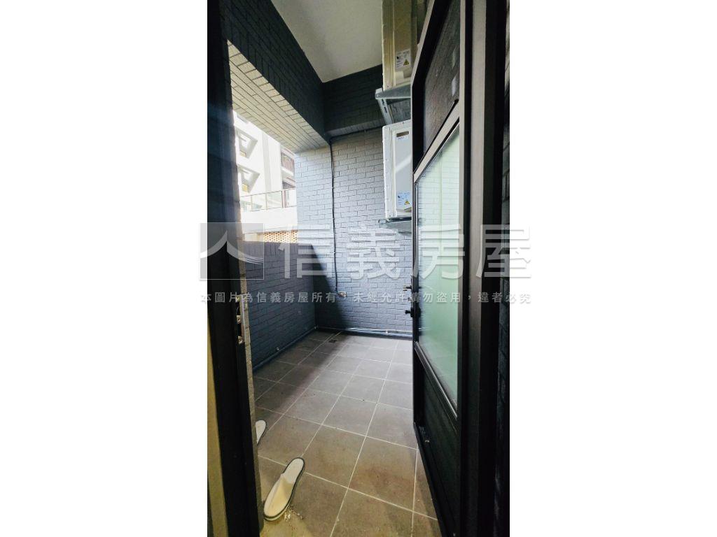 機捷邊間店面稀有釋出房屋室內格局與周邊環境