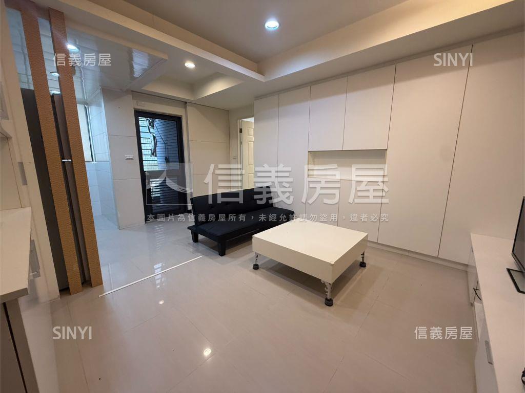 強案中山會館高樓層附車位房屋室內格局與周邊環境