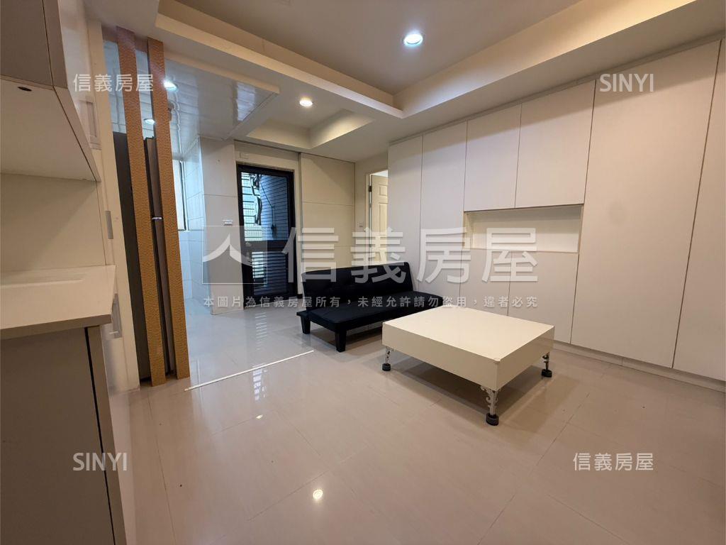 強案中山會館高樓層附車位房屋室內格局與周邊環境