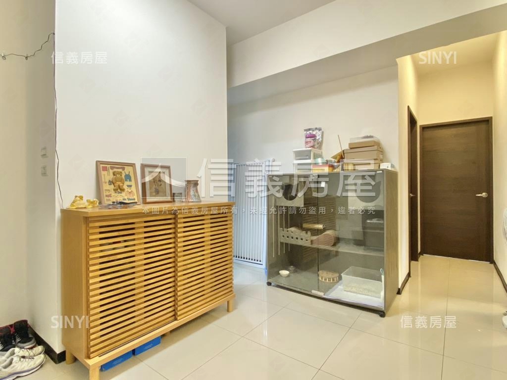 昕願景｜三房平車有露臺房屋室內格局與周邊環境