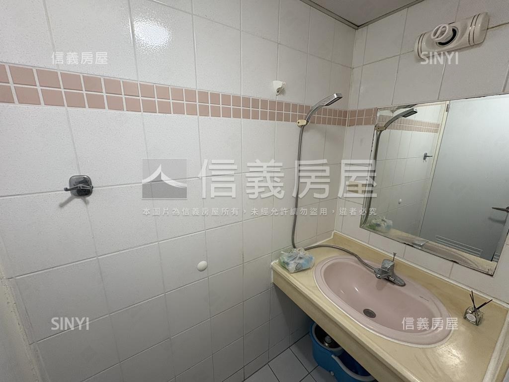 裕國綠大地三房平面車位房屋室內格局與周邊環境