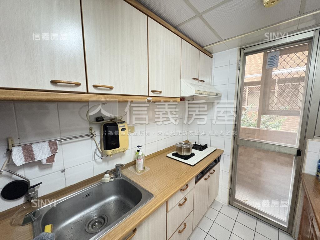 裕國綠大地三房平面車位房屋室內格局與周邊環境