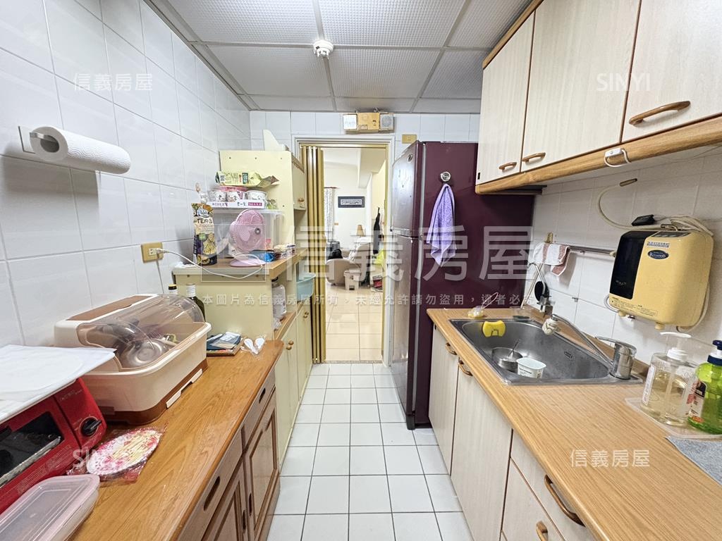 裕國綠大地三房平面車位房屋室內格局與周邊環境