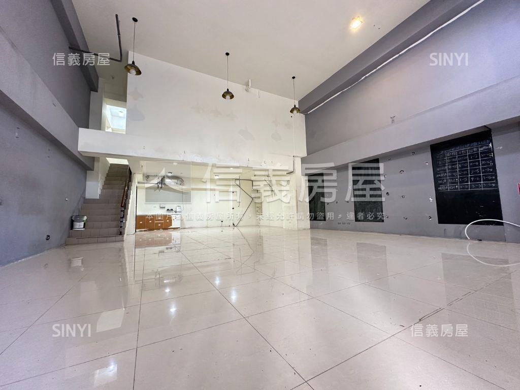 極致上品苑面馬路寬店面房屋室內格局與周邊環境