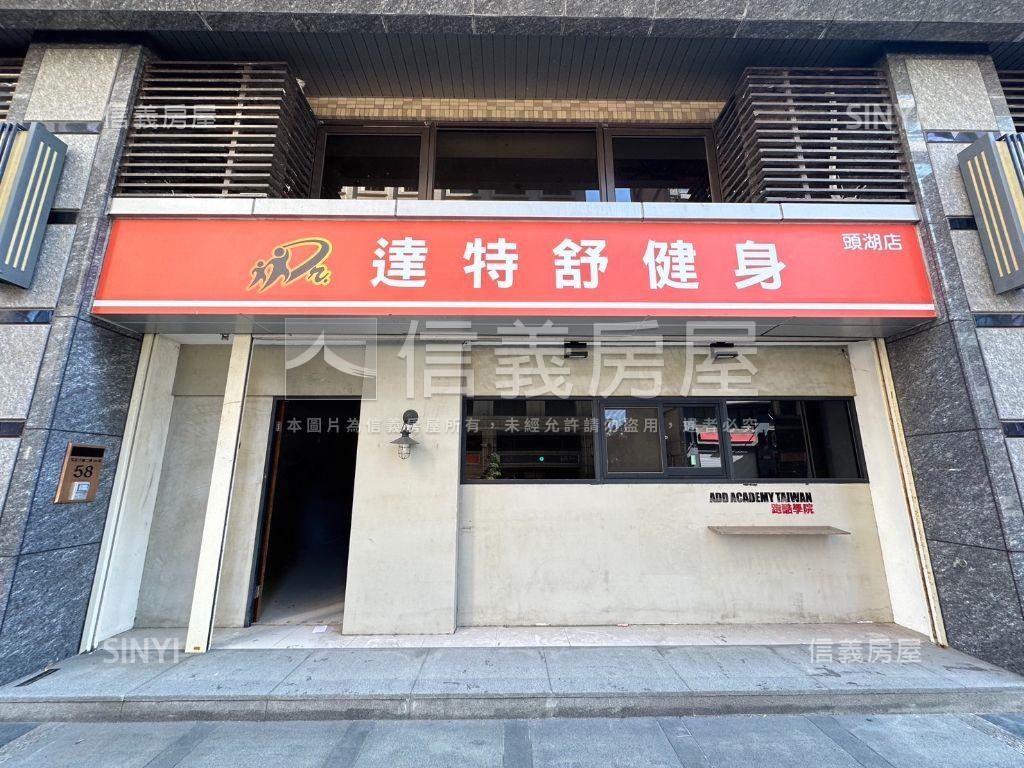 極致上品苑面馬路寬店面房屋室內格局與周邊環境
