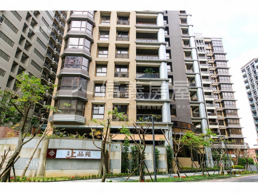 極致上品苑面馬路寬店面房屋室內格局與周邊環境