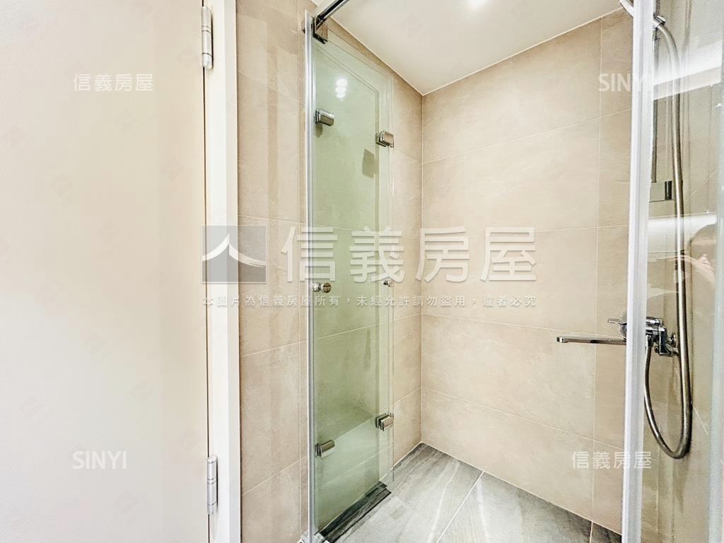 雙敦三房帶坡平雙車位房屋室內格局與周邊環境